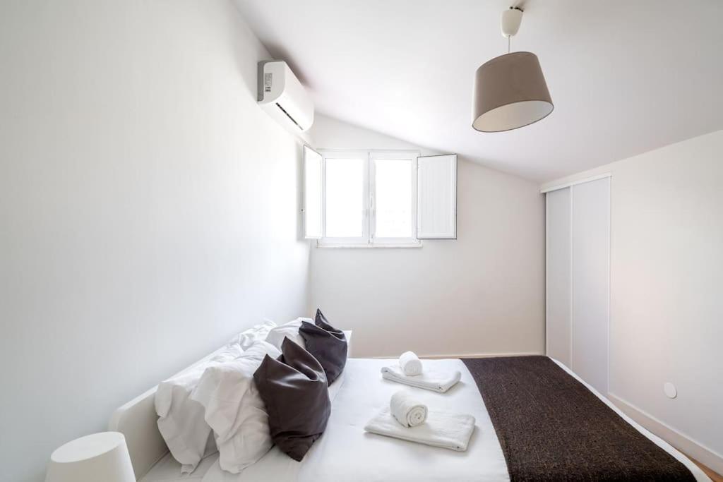 Cozy Ground Floor Studio With Ac And Loft Bedroom Lisboa Exterior foto